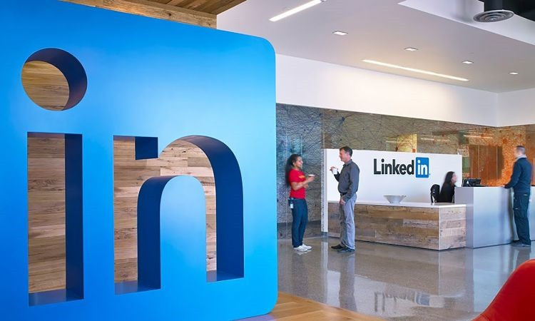 Trụ sở LinkedIn bố trí rất nhiều không gian để nhân viên thư giãn. Ảnh: CNN