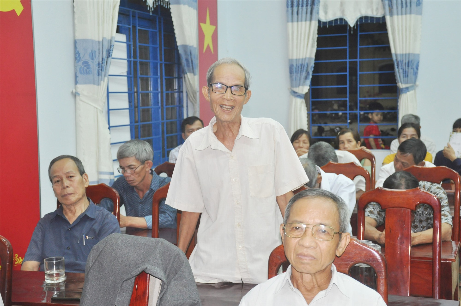 Củ tri thôn Tân Thuận (xã Hiệp Thuận, Hiệp Đức) bày tỏ sự tín nhiệm cao với 13 người ứng cử ĐBQH và HĐND các cấp nhiệm kỳ 2021 - 2026. Ảnh: N.Đ