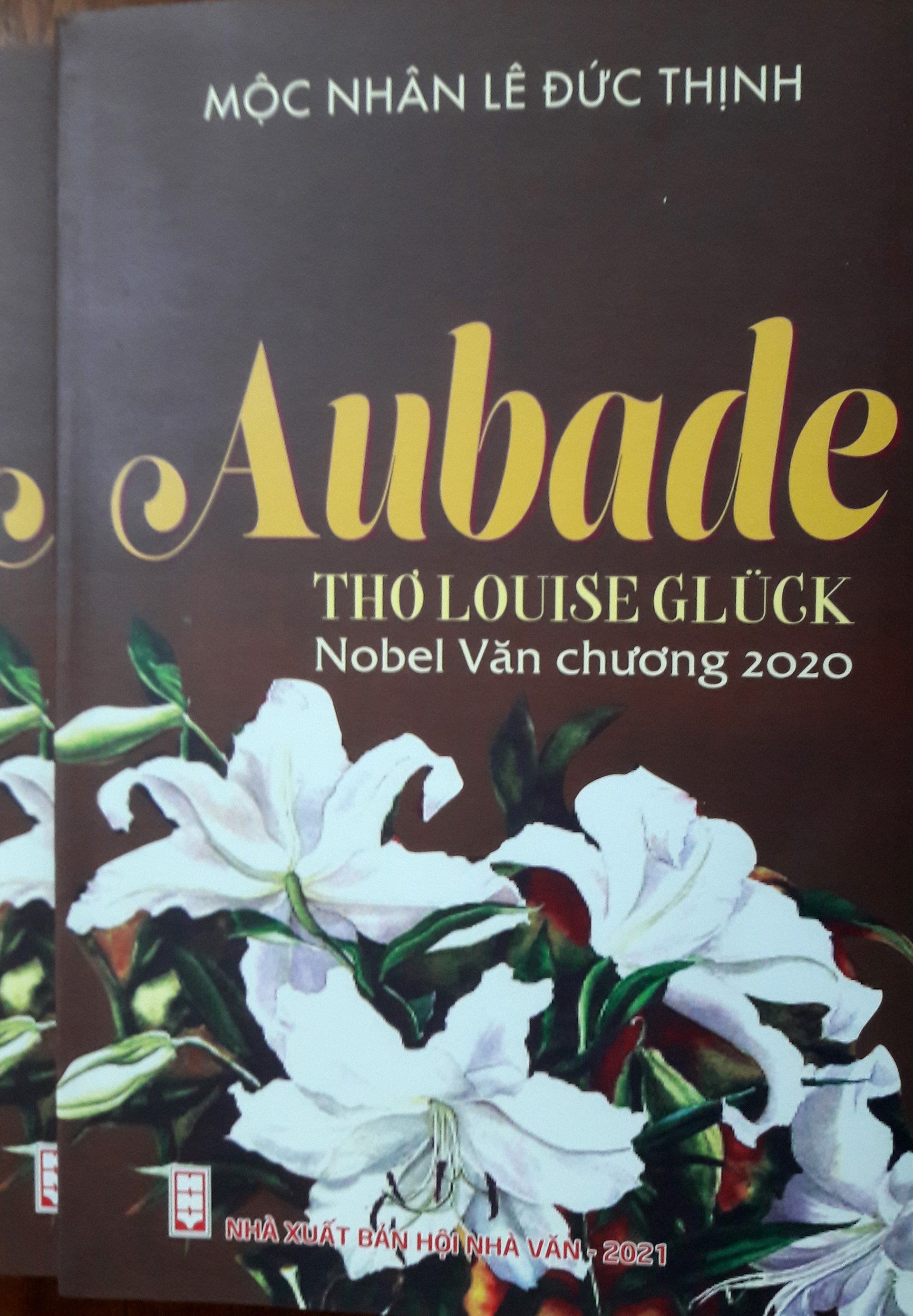 Bìa tập sách “AUBADE - Thơ Louise Glück - Nobel Văn chương 2020”.