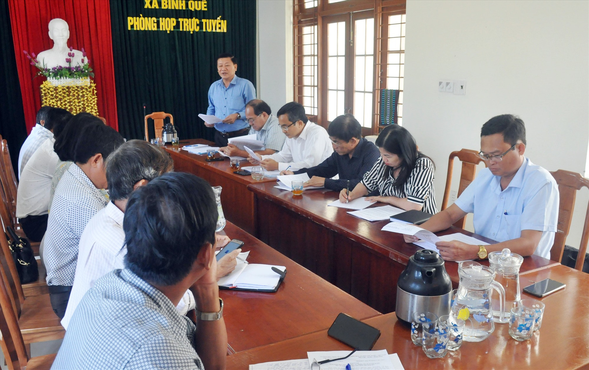 Ban Thường trực Ủy ban MTTQ Việt Nam tỉnh giám sát công tác chuẩn bị bầu cử ĐBQH khóa XV và đại biểu HĐND các cấp nhiệm kỳ 2021 - 2026 tại UBBC xã Bình Quế (Thăng Bình). Ảnh: N.Đ