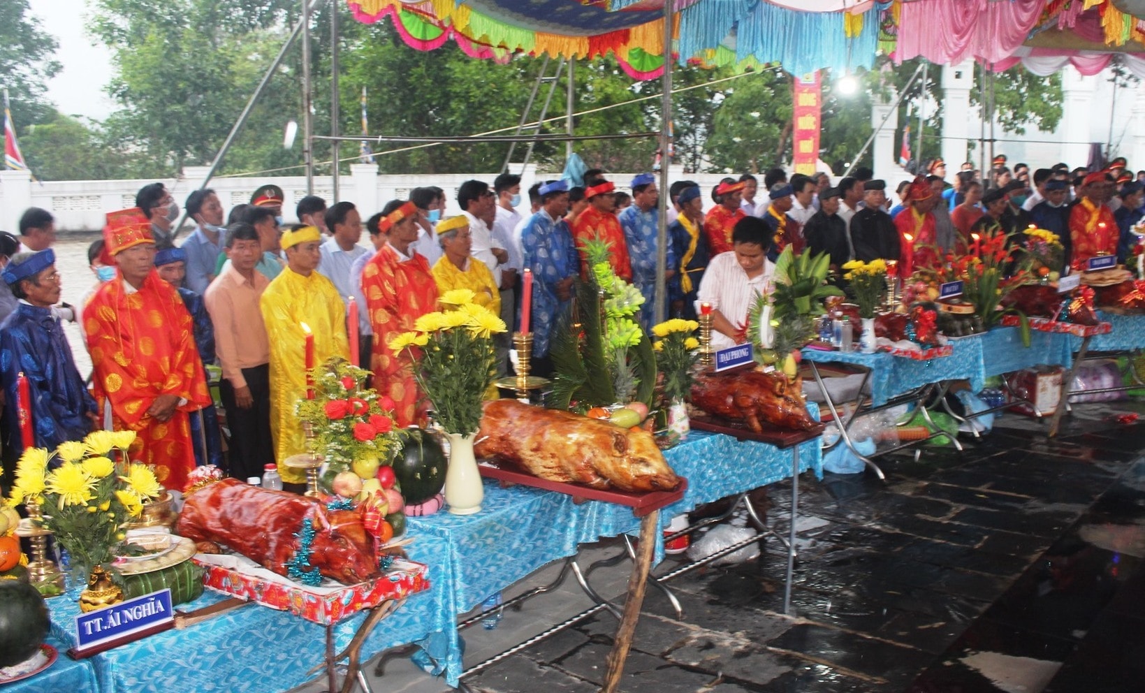 Nghi lễ giỗ Tổ diễn ra trong không khí trang nghiêm tại Đền Tưởng niệm Trường An. Ảnh: NHAN DUY