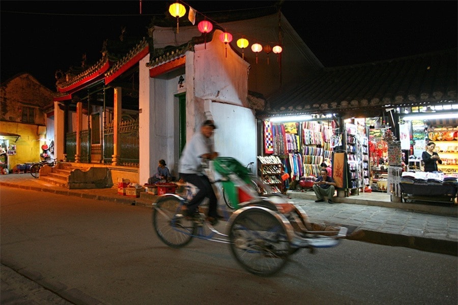 Hoi An at night may be considered a perfect mix of architectural, historical, cultural, and human sounds that are always attractive to visitors.