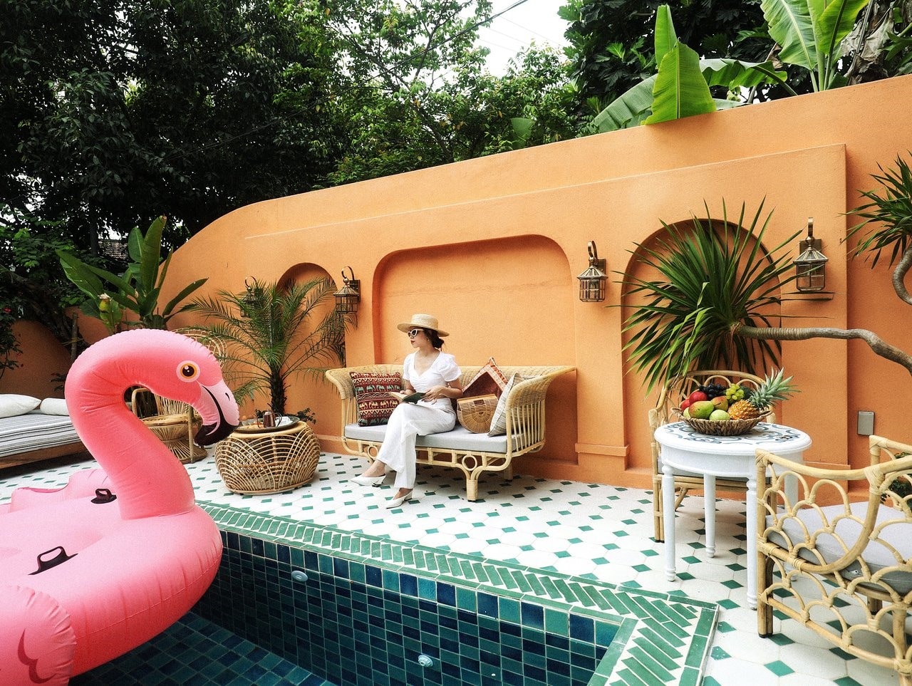 The Mansion Hoi An has a green space, suitable for relaxation. Swimming pool is small but designed in impressive style. It is just 3 km form Cua Dai beach. Visitors are provided with very good services, delicious foods and drinks and especially free bikes or motorbikes during the time staying at the resort. Photo: tripadvisor