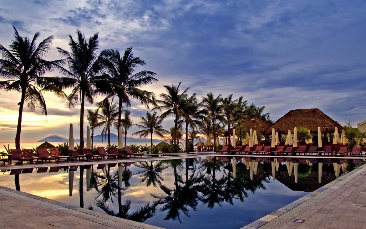 Victoria Hoi An Beach Resort and Spa is on Cua Dai beach. Visitors are impressed by its large outdoor swimming pool. The resort is a mix of Vietnamese, Japanese and French architectural styles. It is considered as one of the best resorts in Vietnam. Its guests always feel pleased with its services and the staffs who are friendly, enthusiastic, and good at English communication.