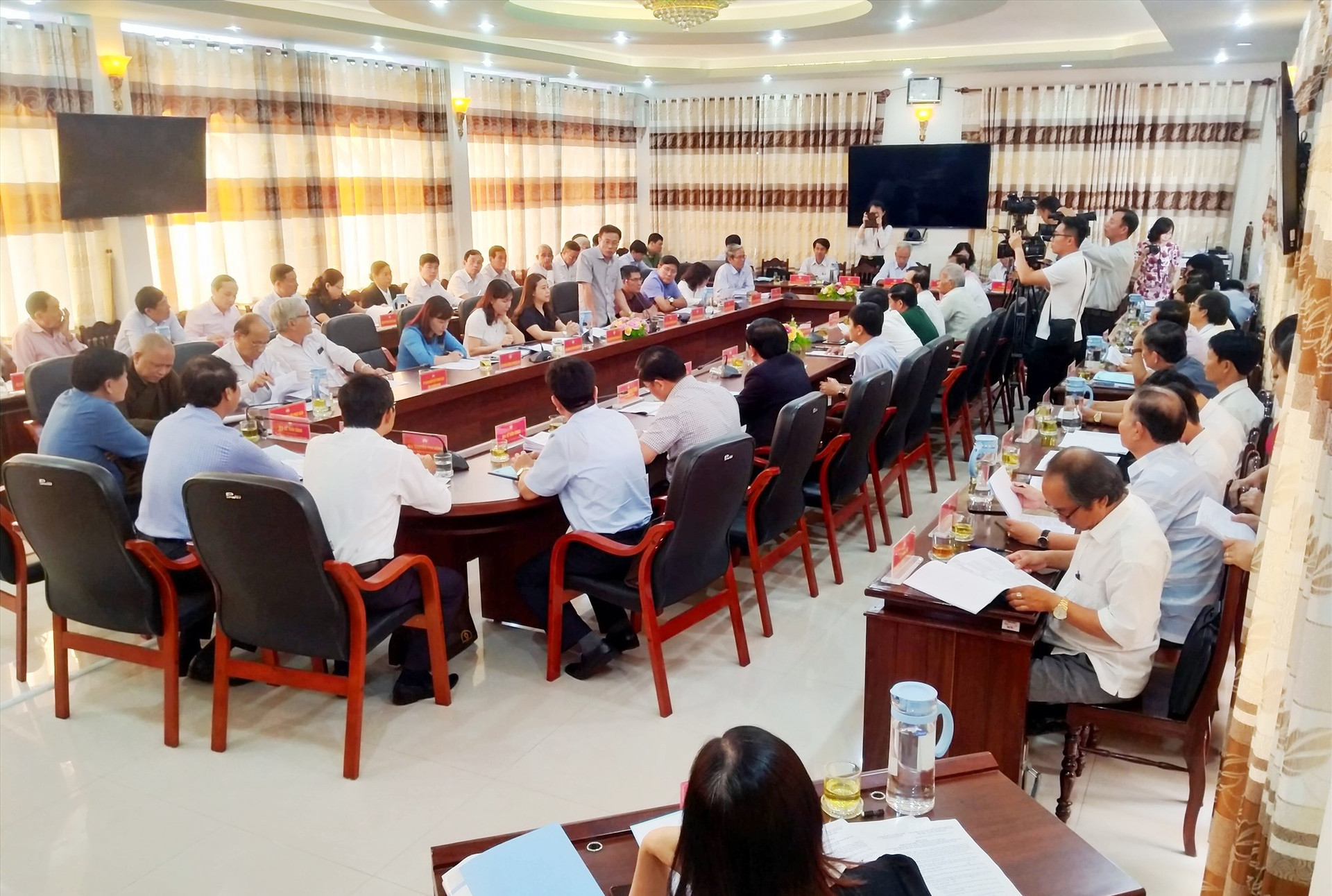 Ngày 16.4.2021, Ban Thường trực Ủy ban MTTQ Việt Nam tỉnh tổ chức hội nghị hiệp thương lần ba thống nhất lập danh sách 10 người đủ tiêu chuẩn ứng cử đại biểu Quốc hội khóa XV. Ảnh: ĐOAN VINH