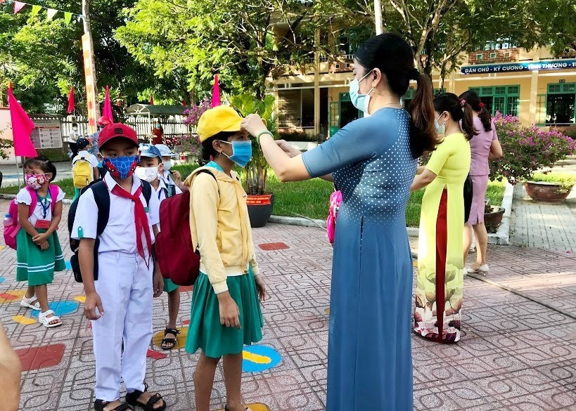 Học sinh Quảng Nam đi học trở lại từ ngày 6.5 và phải đảm bảo yêu cầu phòng chống dịch trong trường học. Ảnh: C.N