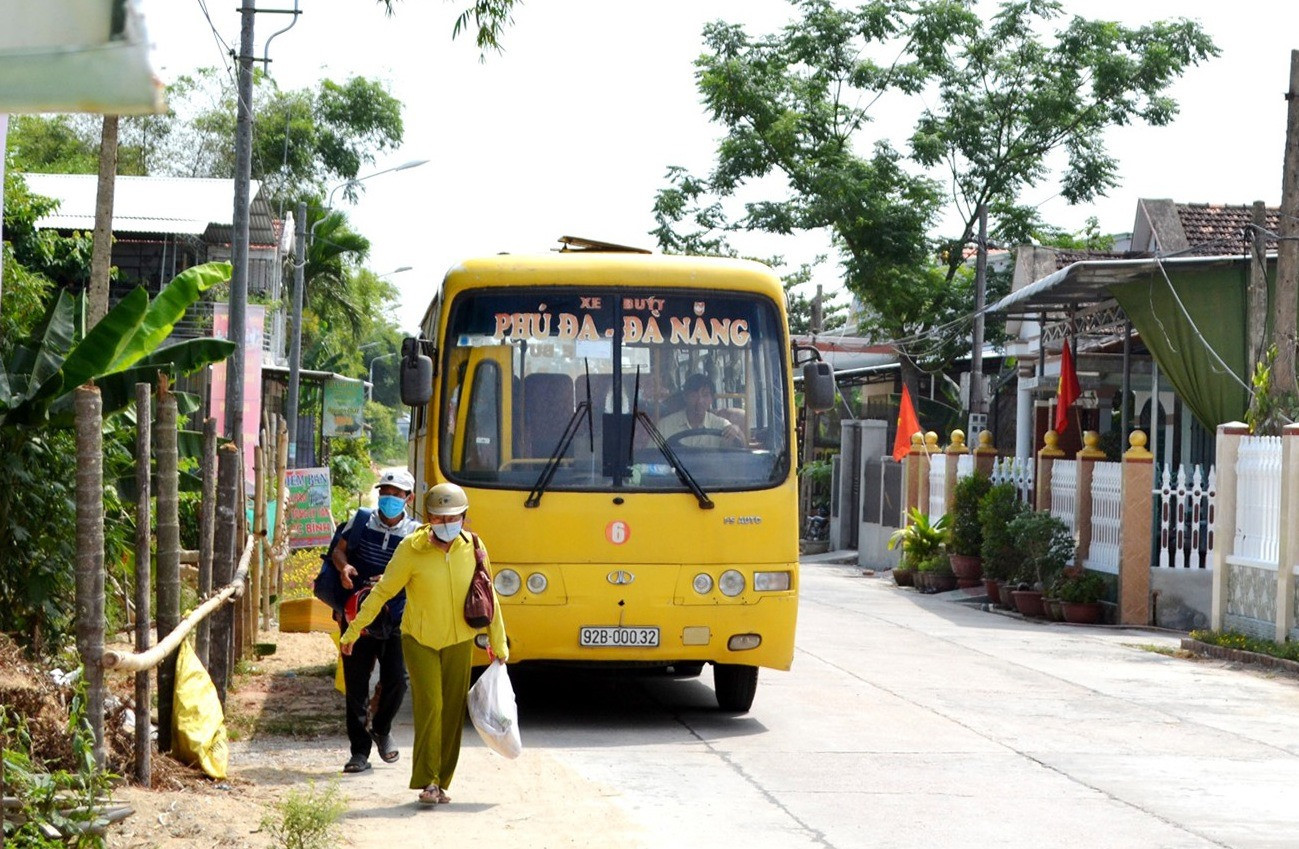 Xe buýt liên tỉnh liền kề của Quảng Nam sẽ tạm dừng vận tải khách đến Đà Nẵng bắt đầu từ ngày 13.5. Ảnh: CT