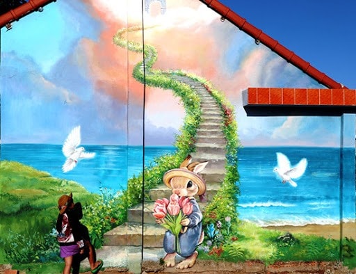 Tam Thanh mural village is the first painted village in Vietnam. The large pictures are painted on over 100 houses under different topics such as nature, daily activities, local culture and comics.