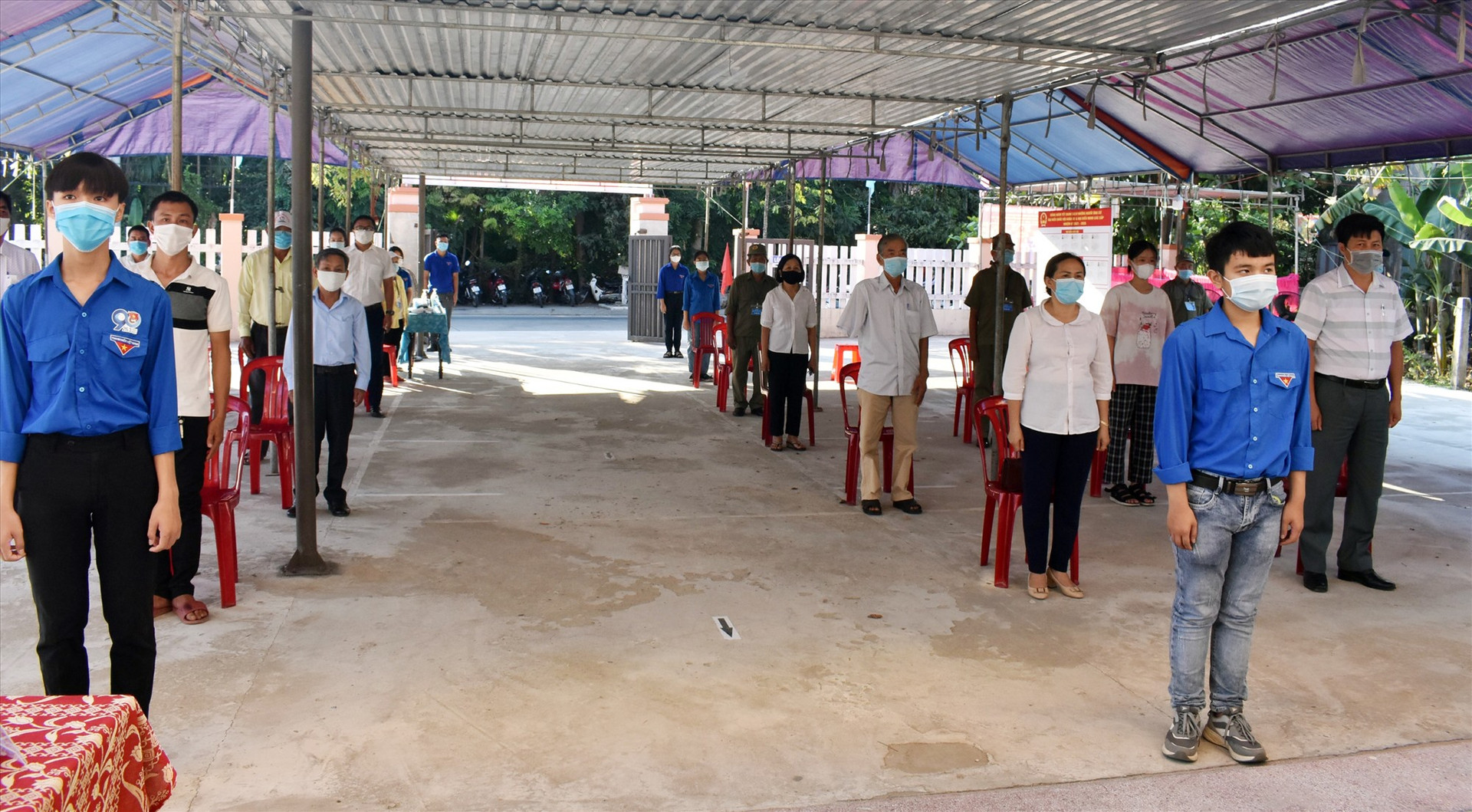 Nhằm đảm bảo công tác phòng chống dịch, Điện Bàn yêu cầu các tổ bầu cử chia cử tri thành nhiều nhóm bỏ phiếu các khoảng thời gian khác nhau và thực hiện giãn cách.