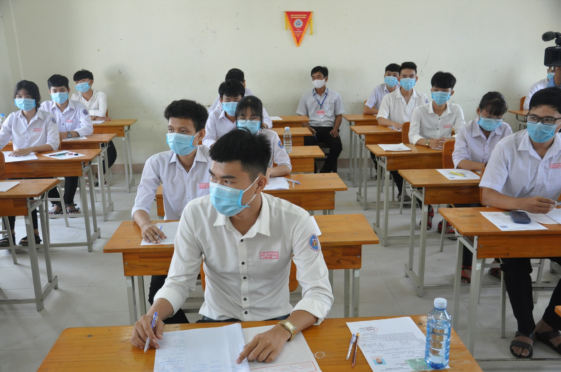 Học sinh Quảng Nam dự thi THPT năm học 2019-2020. Ảnh: X.P