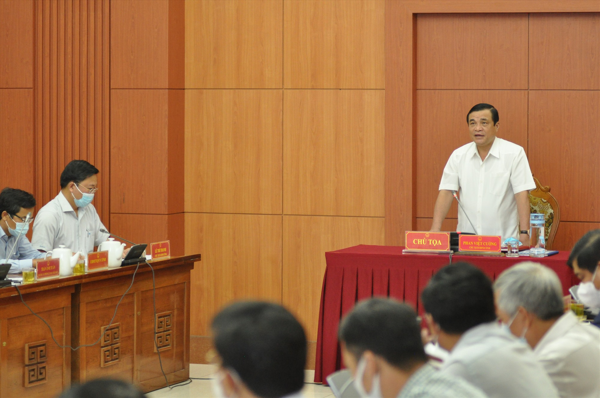 Bí thư Tỉnh ủy, Chủ tịch HĐND tỉnh Phan Việt Cường phát biểu tại phiên họp. Ảnh: X.P