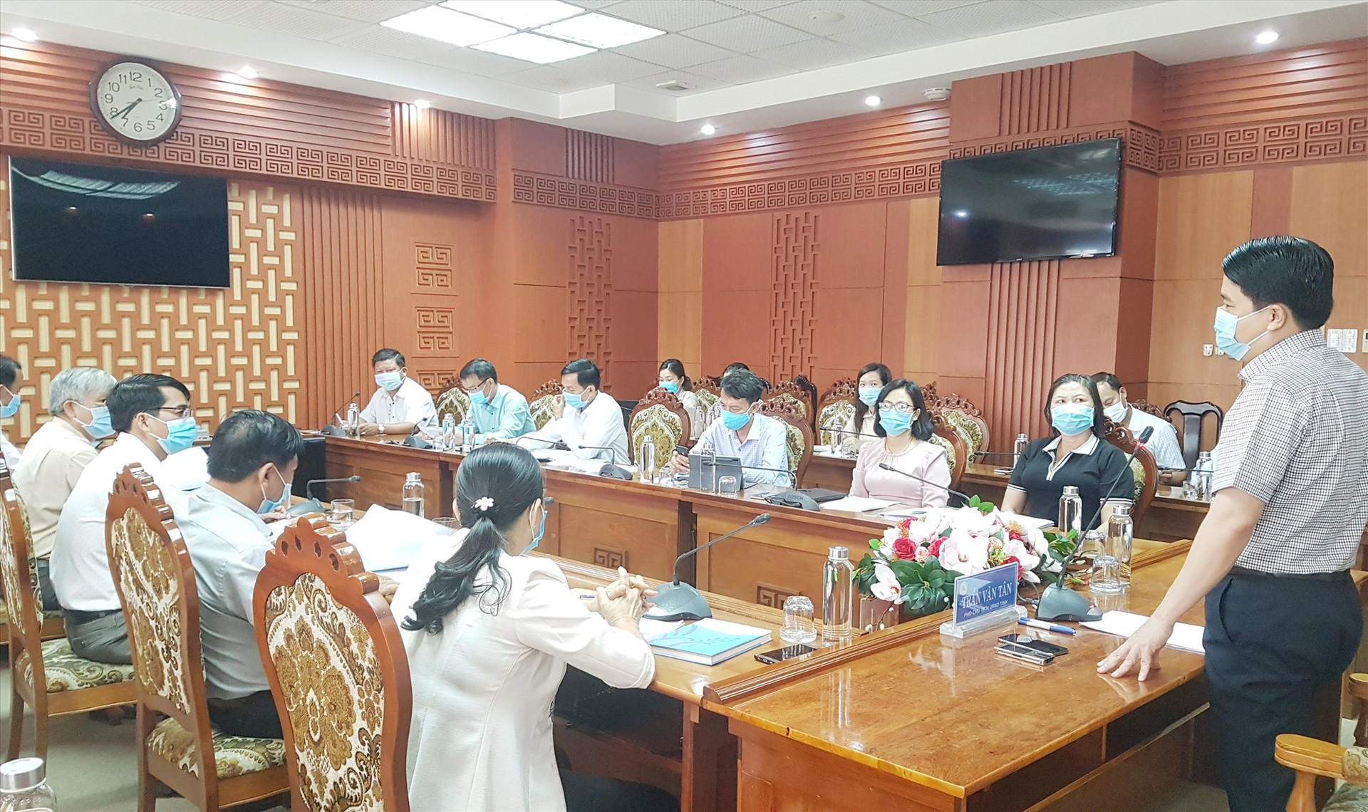 Phó Chủ tịch UBND tỉnh Trần Văn Tân yêu cầu Trường Cao đẳng Quảng Nam phải là nơi đào tạo nguồn nhân lực chất lượng của tỉnh. Ảnh: D.L