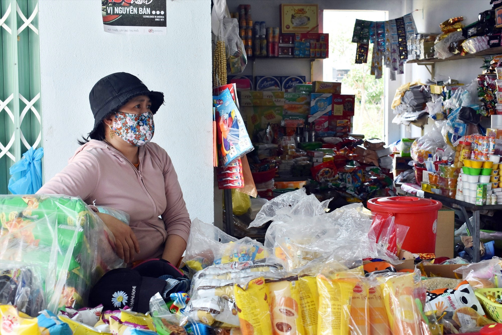 Tiểu thương chợ Điện Nam Bắc kinh doanh ế ẩm
