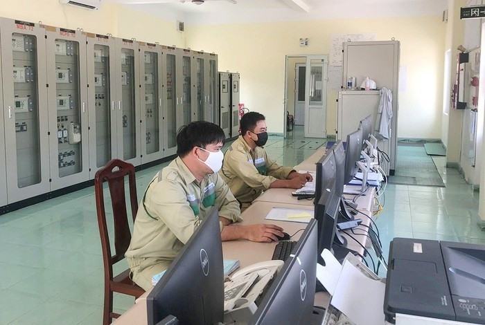 Truyền tải điện Quảng Nam vừa phòng chống dịch bệnh Covid-19, vừa vận hành an toàn lưới điện truyền tải.