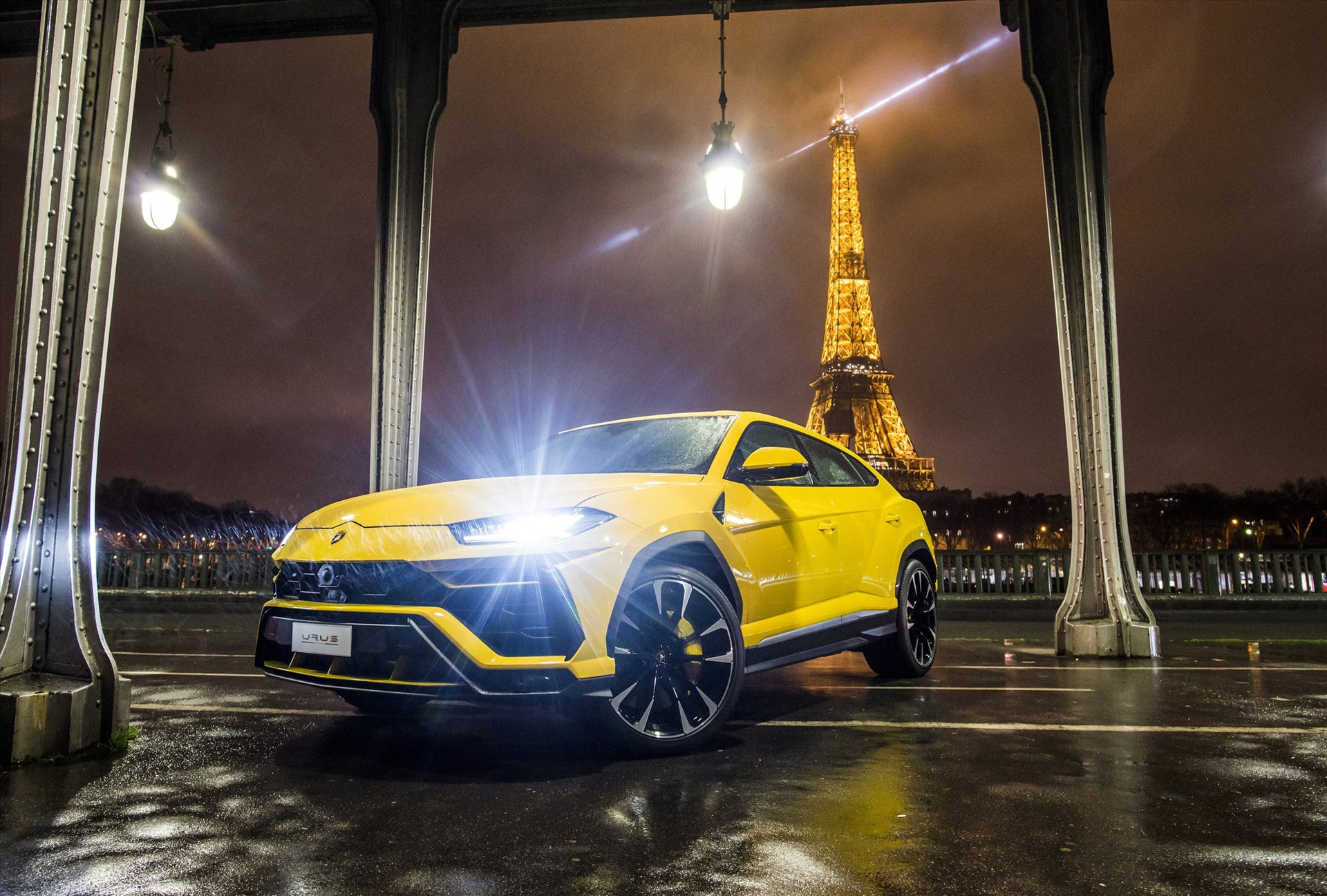 Doanh số của hãng Lamborghini tăng trưởng ấn tượng nhờ vào Urus - siêu xe SUV nhanh nhất thế giới. Ảnh: wheelsdev.com