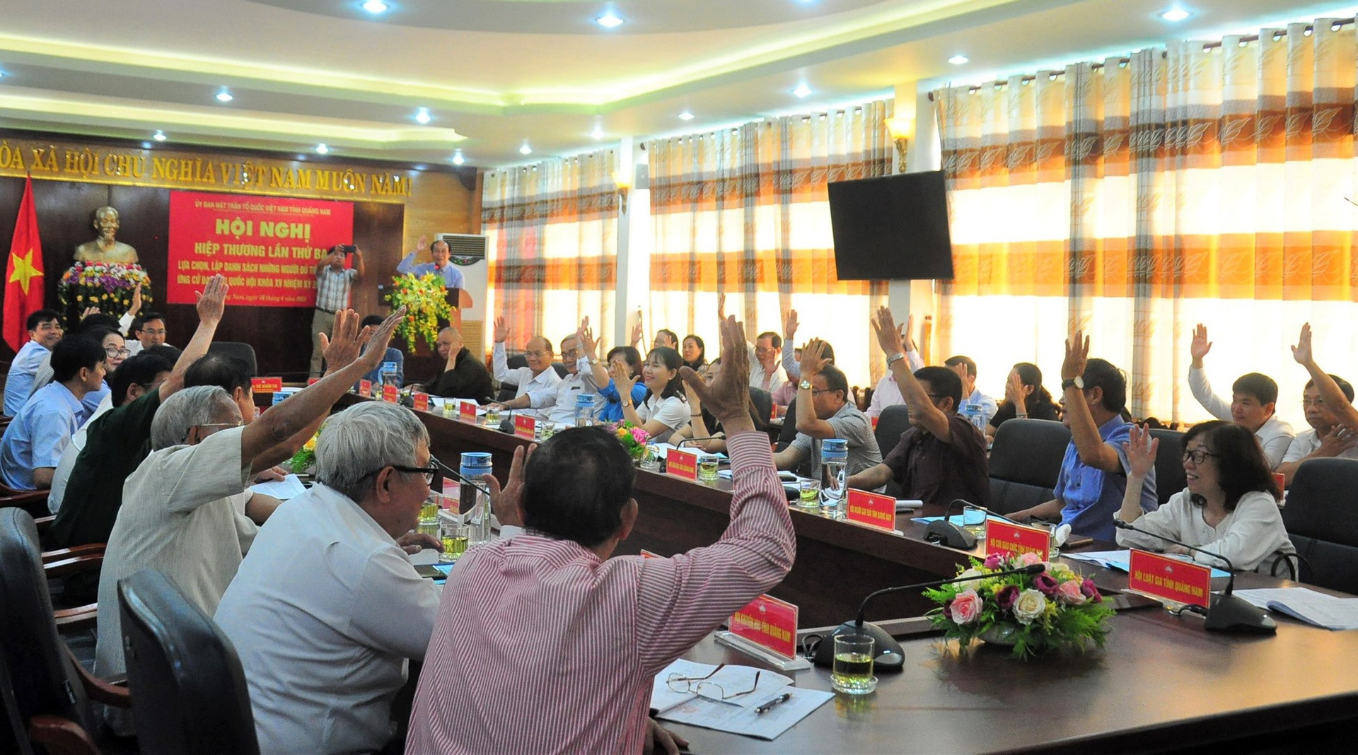 Ủy ban MTTQ Việt Nam tỉnh tổ chức hiệp thương giới thiệu người ứng cử. Ảnh: V.A