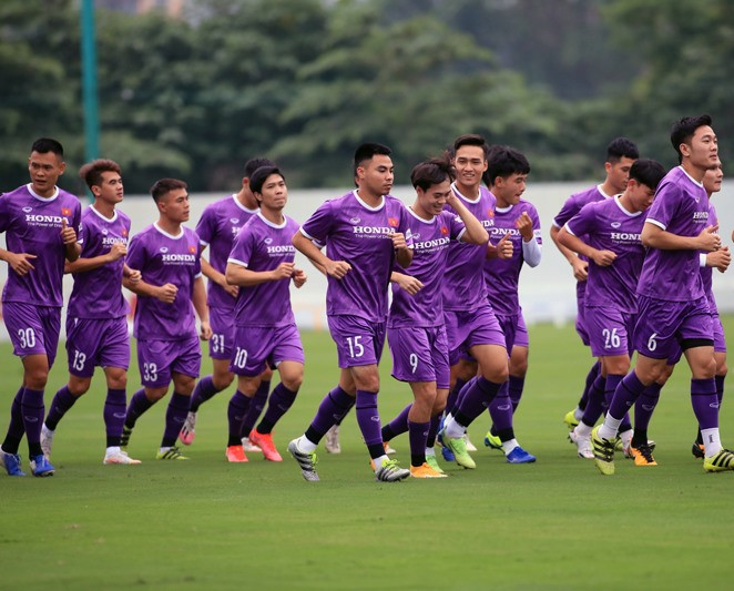 Người hâm mộ cả nước đang chờ mong đội tuyển Việt Nam gặt hái được kết quả tốt và hoàn thành mục tiêu tại vòng loại thứ 2 World Cup. Ảnh: VFF