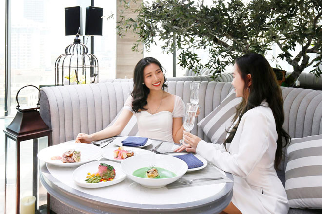 Ẩm thực là một trong những yếu tố thu hút du khách tại Đà Nẵng.  (Ảnh chụp tại Khách sạn New Orient tháng 4-2021)