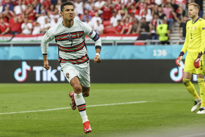 Hàng thủ Đức phải hết sức cảnh giác trước Cristiano Ronaldo nếu không muốn sớm rời Euro 2020.   Ảnh: AP