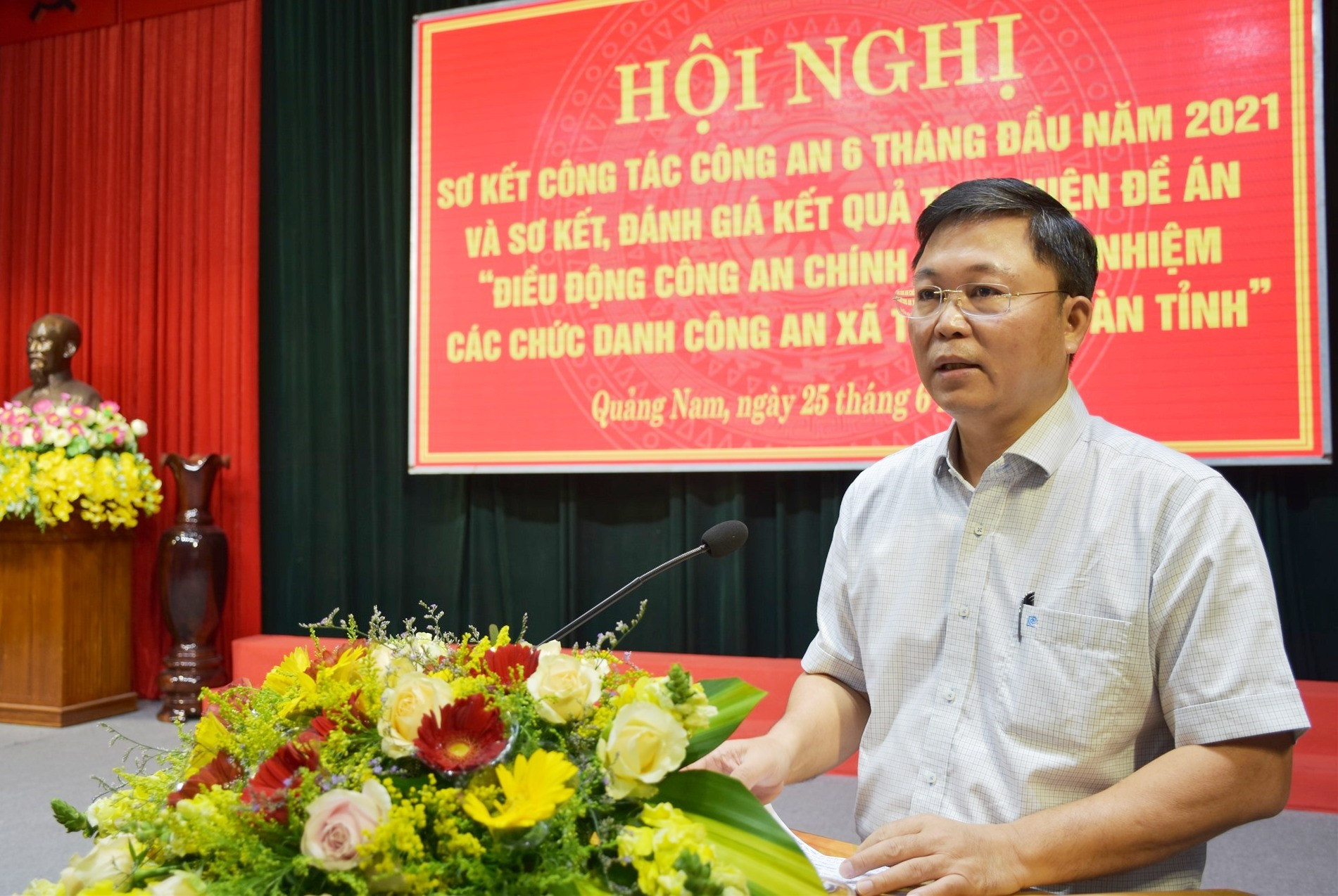 Đồng chí Lê Trí Thanh, Chủ tịch UBND tỉnh phát biểu chỉ đạo tại Hội nghị.