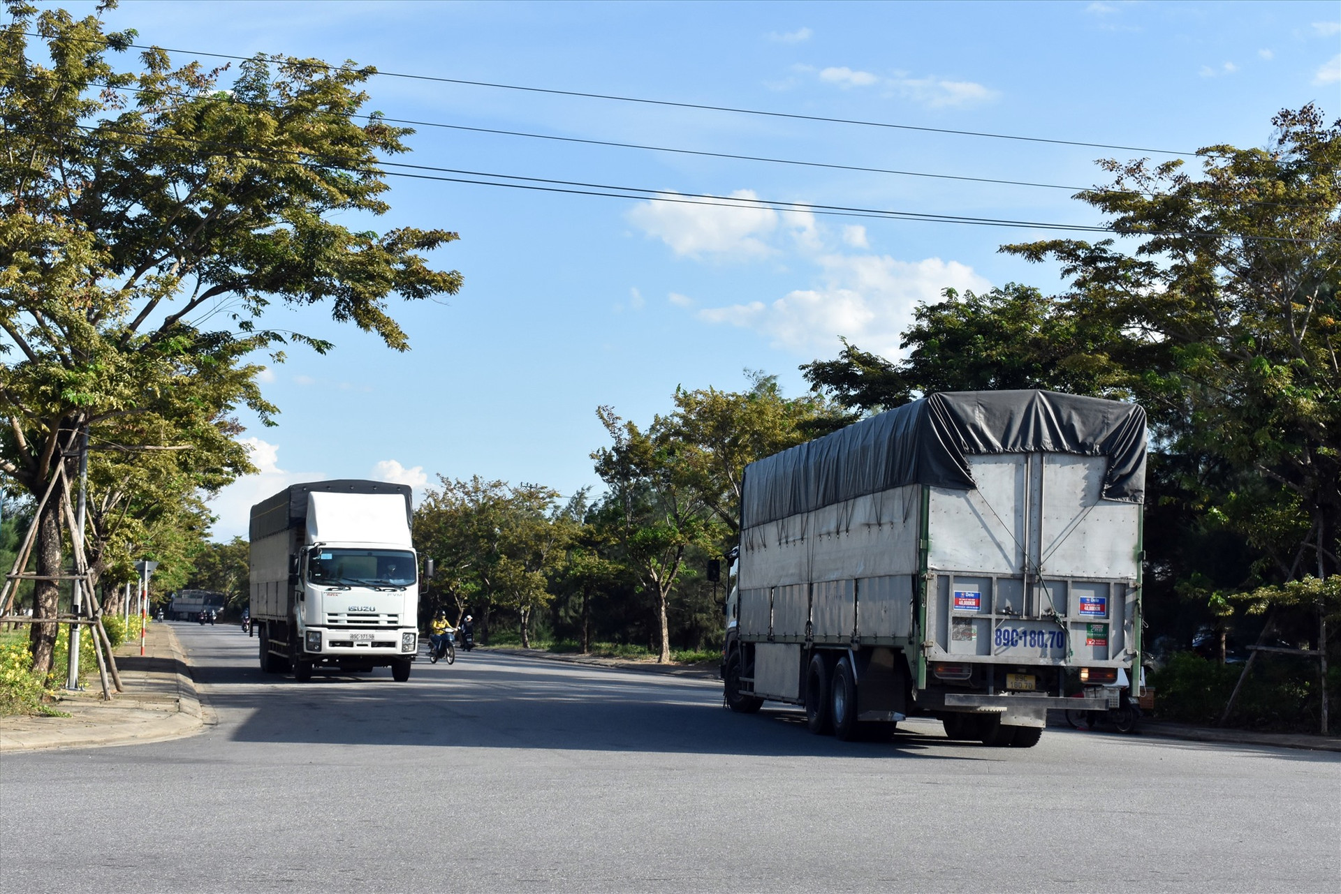 Tài xế xe chở hàng hóa đặc thù sẽ không được vào Quảng Nam