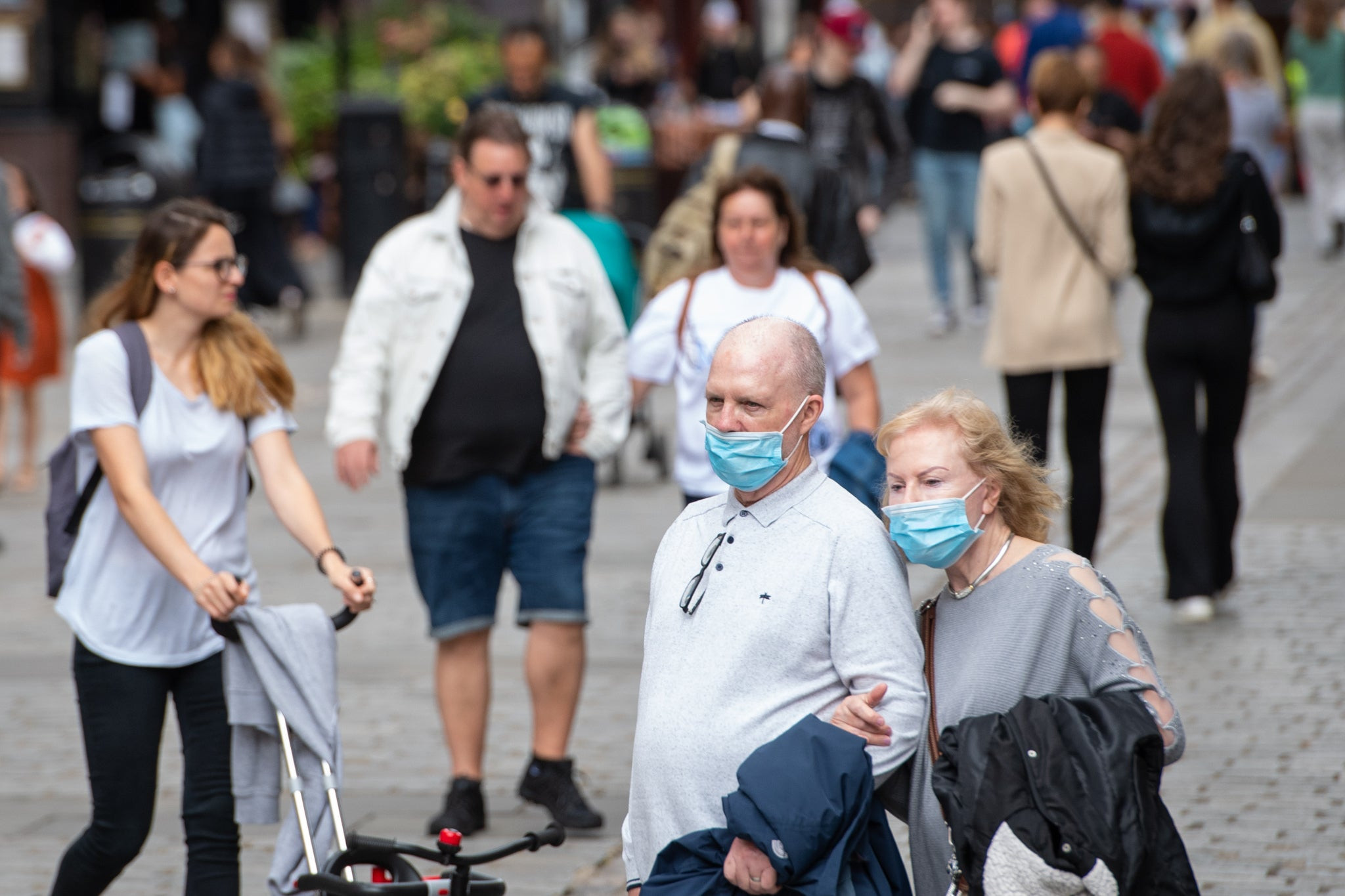 Chính phủ Anh có kế hoạch bỏ quy định đeo khẩu trang. Ảnh: PA/Getty Images