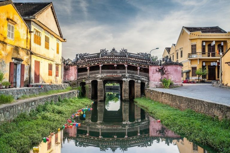 Japanese Bridge (Chua Cau), a symbol of Hoi An ancient town