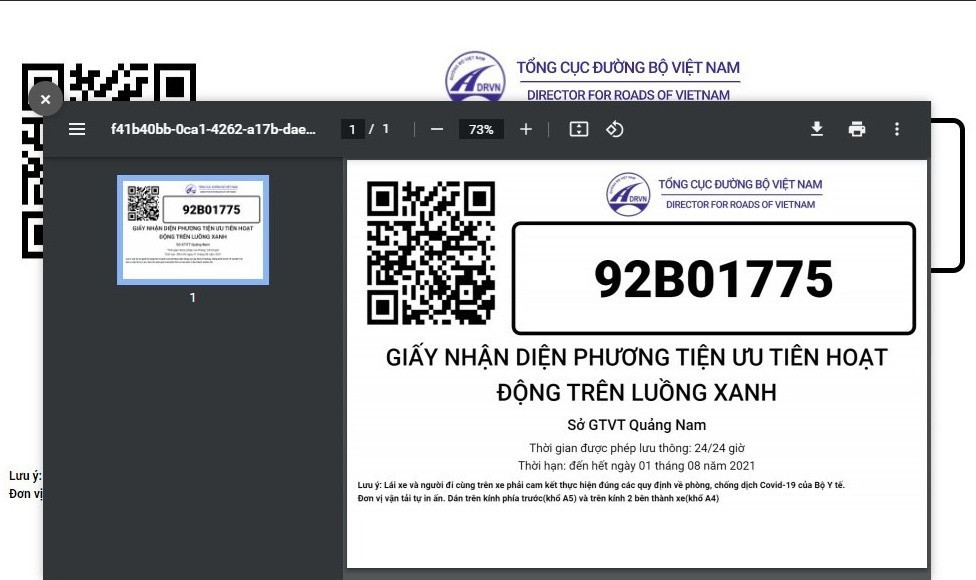 Thẻ nhận diện phương tiện được cấp cho một trong 10 xe ô tô của Công ty CP Giao nhận - vận chuyển quốc tế Trường Hải (Thilogi) thuộc Thaco vào TP.Hồ Chí Minh để đón người dân về quê. Ảnh: C.T
