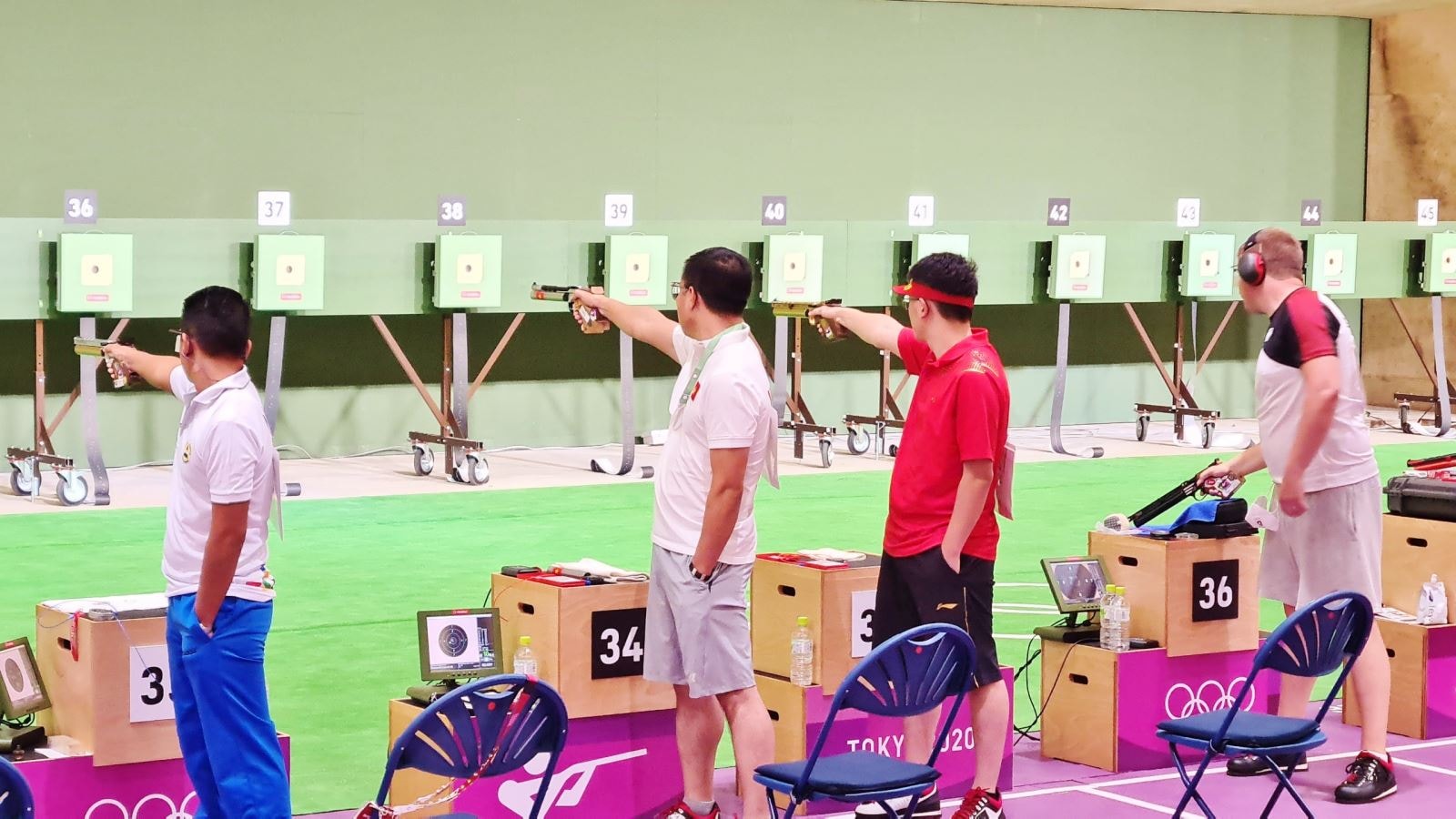 Bỏ lỡ điểm đáng tiếc ở loạt bắn thứ 3 và 4, Hoàng Xuân Vinh kết thúc hành trình tại đấu trường Olympic Tokyo 2020. Ảnh: Đoàn TTVN