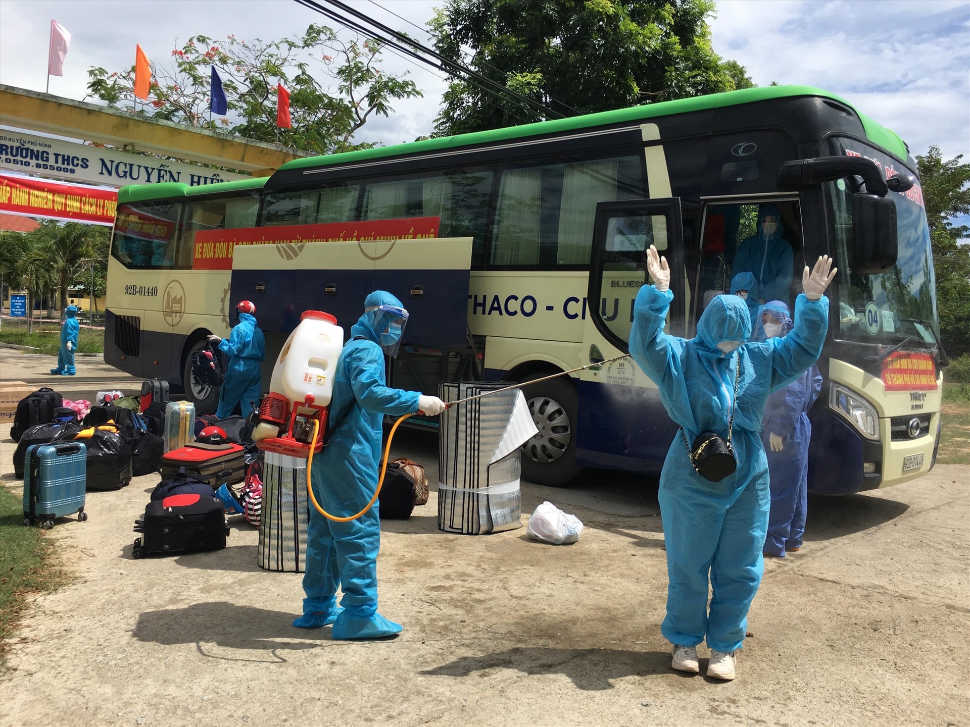 Phú Ninh đón công dân từ TP.Hồ Chí Minh về quê. Ảnh: HẢI CHÂU