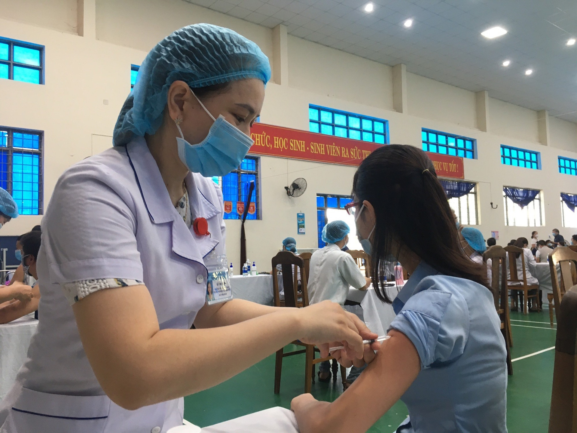Quảng Nam tiêm vắc xin đợt 3