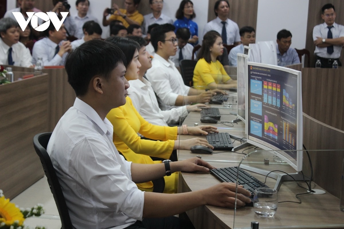 Atmosphere at the Quang Nam Intelligent Operations Centre. Photo: VOV