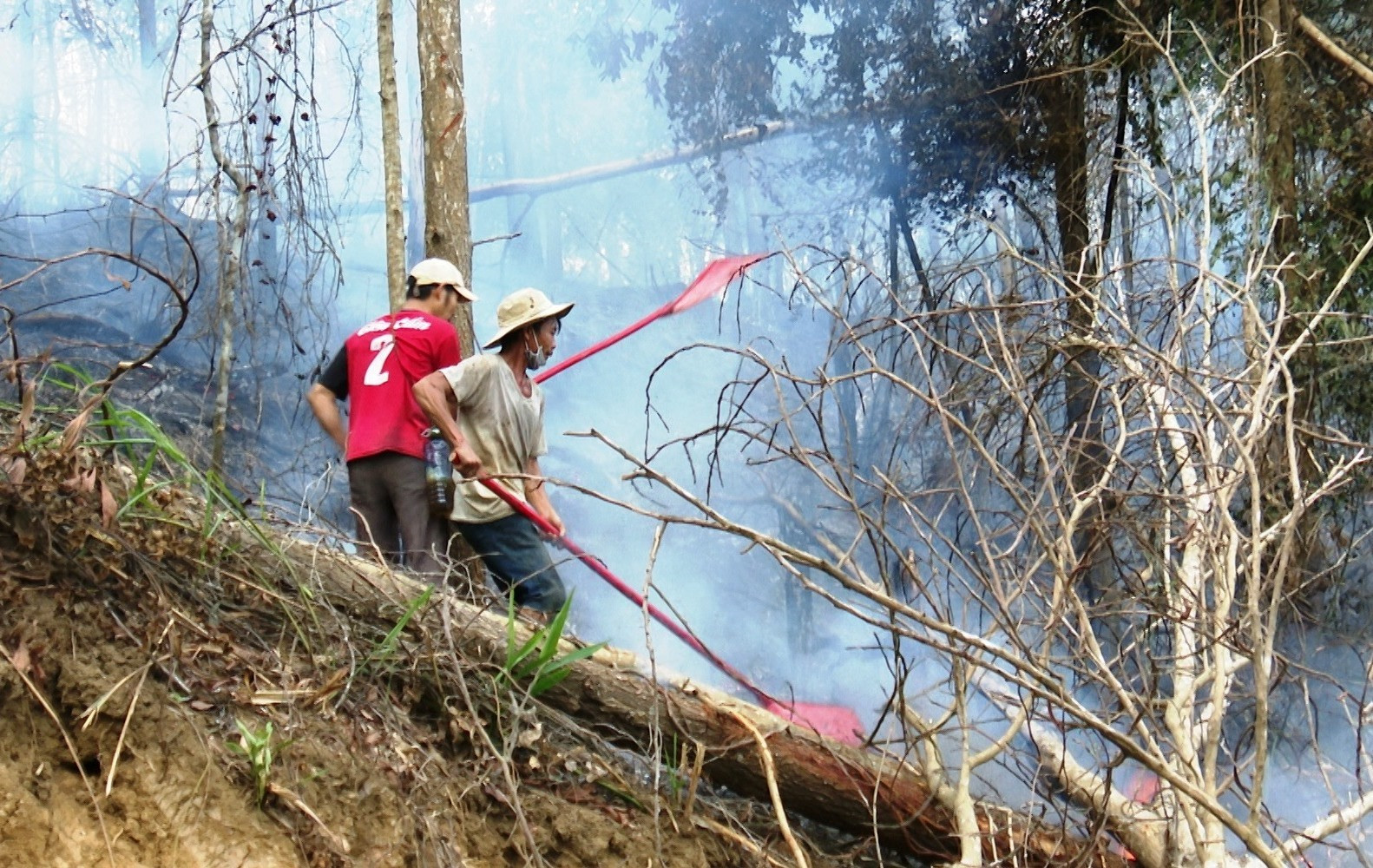 Vụ cháy rừng tại vùng giáp ranh 3 xã Tiên Châu, Tiên cẩm, Tiên Hà