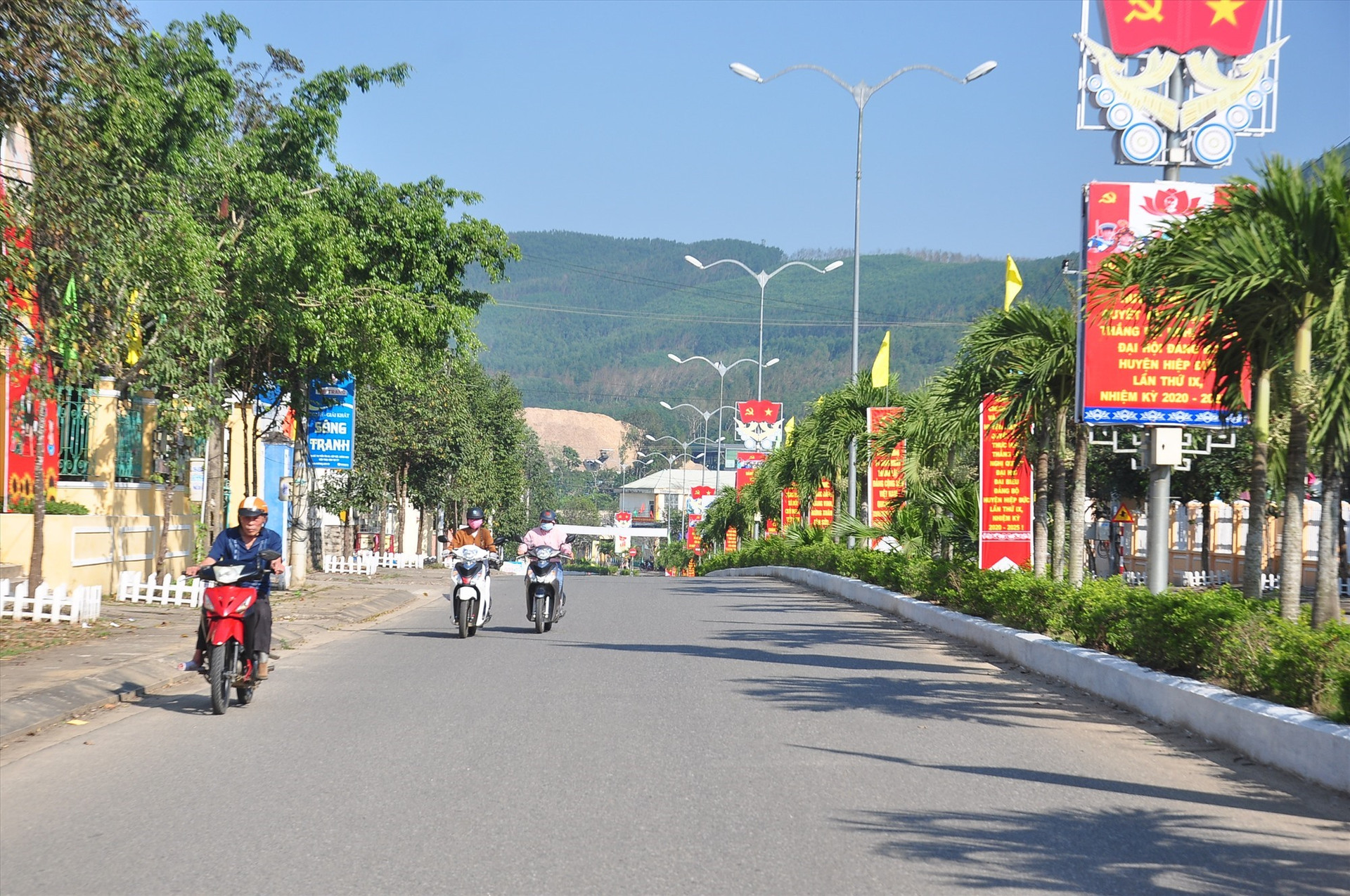 Hạ tầng giao thông tại thị trấn Tân Bình. Ảnh: V.A