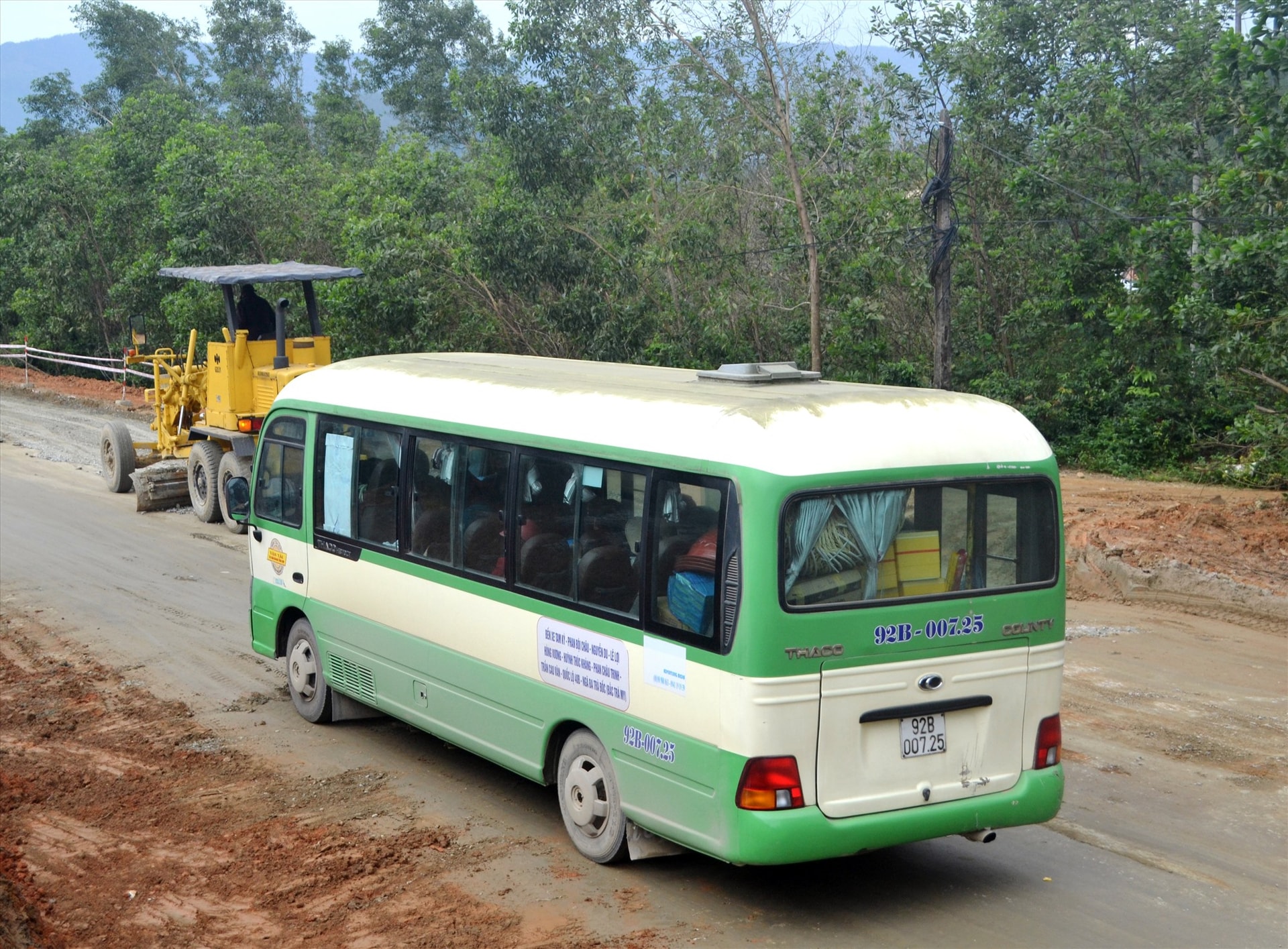 HTX Vận tải và kinh doanh tổng hợp TP.Tam Kỳ đầu tư xe khai thác tuyến buýt Tam Kỳ-Bắc Trà My. Ảnh: C.T