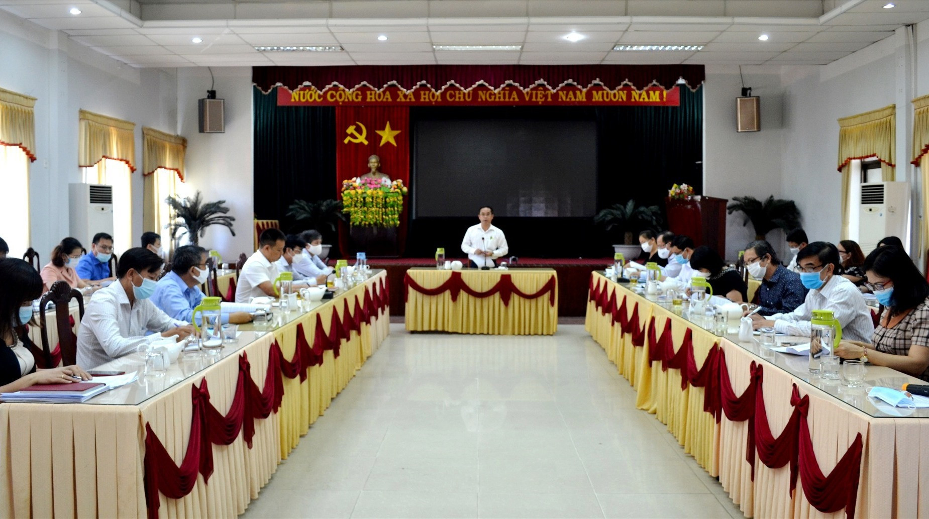 Quang cảnh buổi làm việc của UBD tỉnh với UBND huyện Thăng Bình. Ảnh: Q.VIỆT