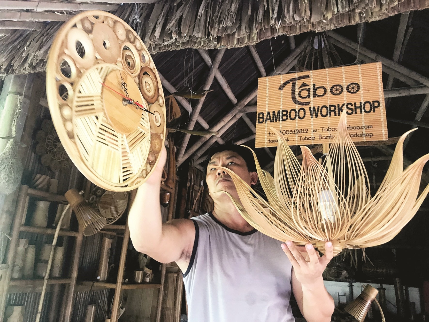 Bamboo products are carefully checked before being sent to customers.  Recently, Mr. Tan’s workshop focuses on manufacturing high-end decorative items such as watches, lanterns of various designs, flower vases, phone cover, etc. mainly under domestic orders.