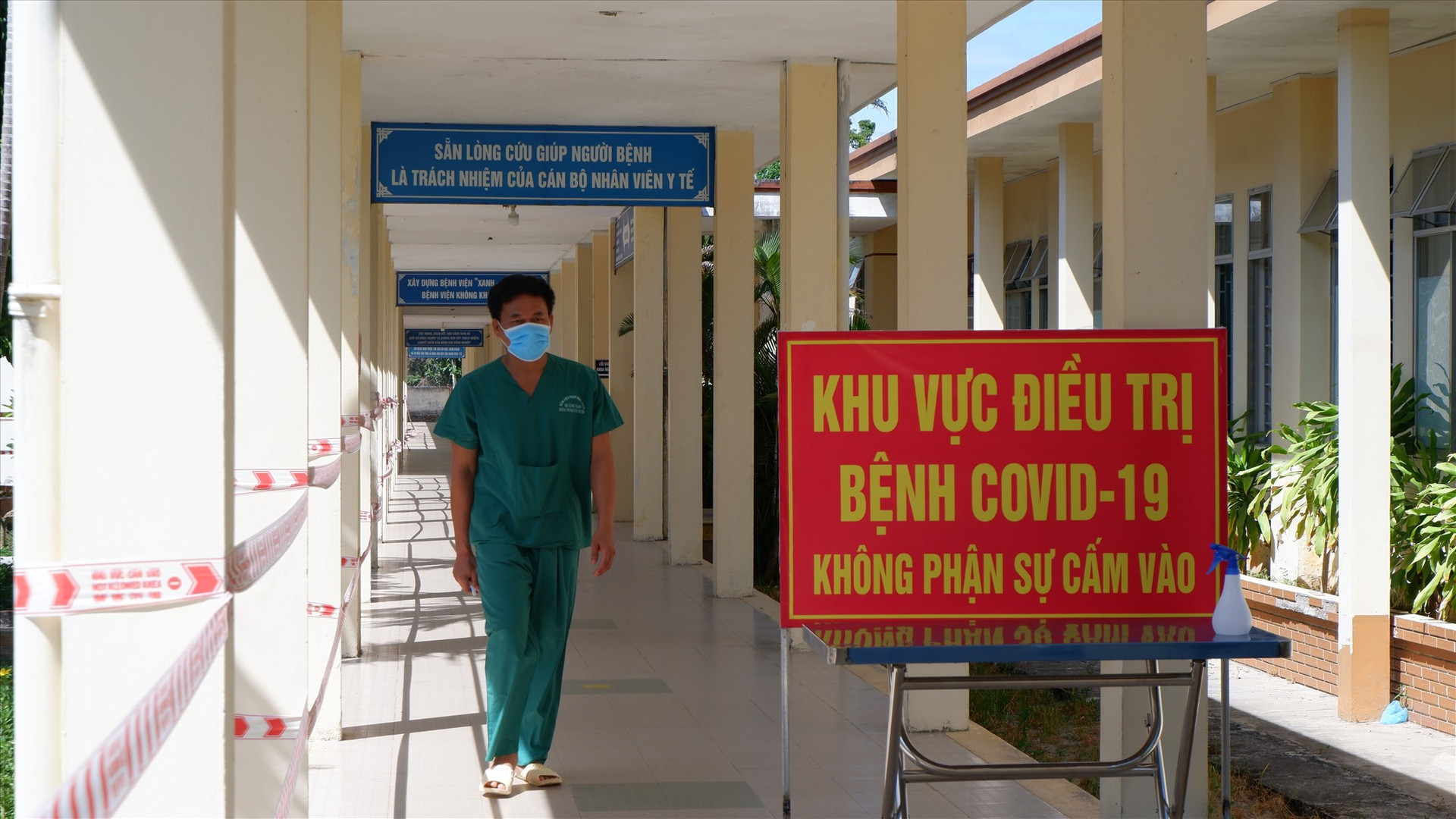 Bệnh viện Phạm Ngọc Thạch hiện đang điều trị 185 ca mắc Covid-19. Ảnh; X.H