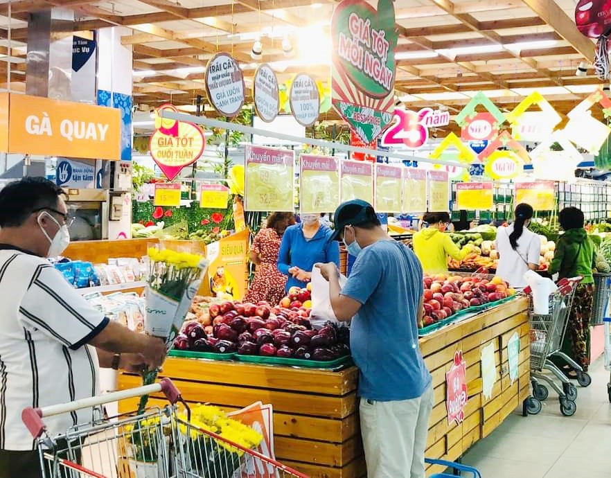 Hàng hóa tại các siêu thị và chợ ở Quảng Nam vẫn đảm bảo bảo cung ứng cho người dân. Ảnh: V.L