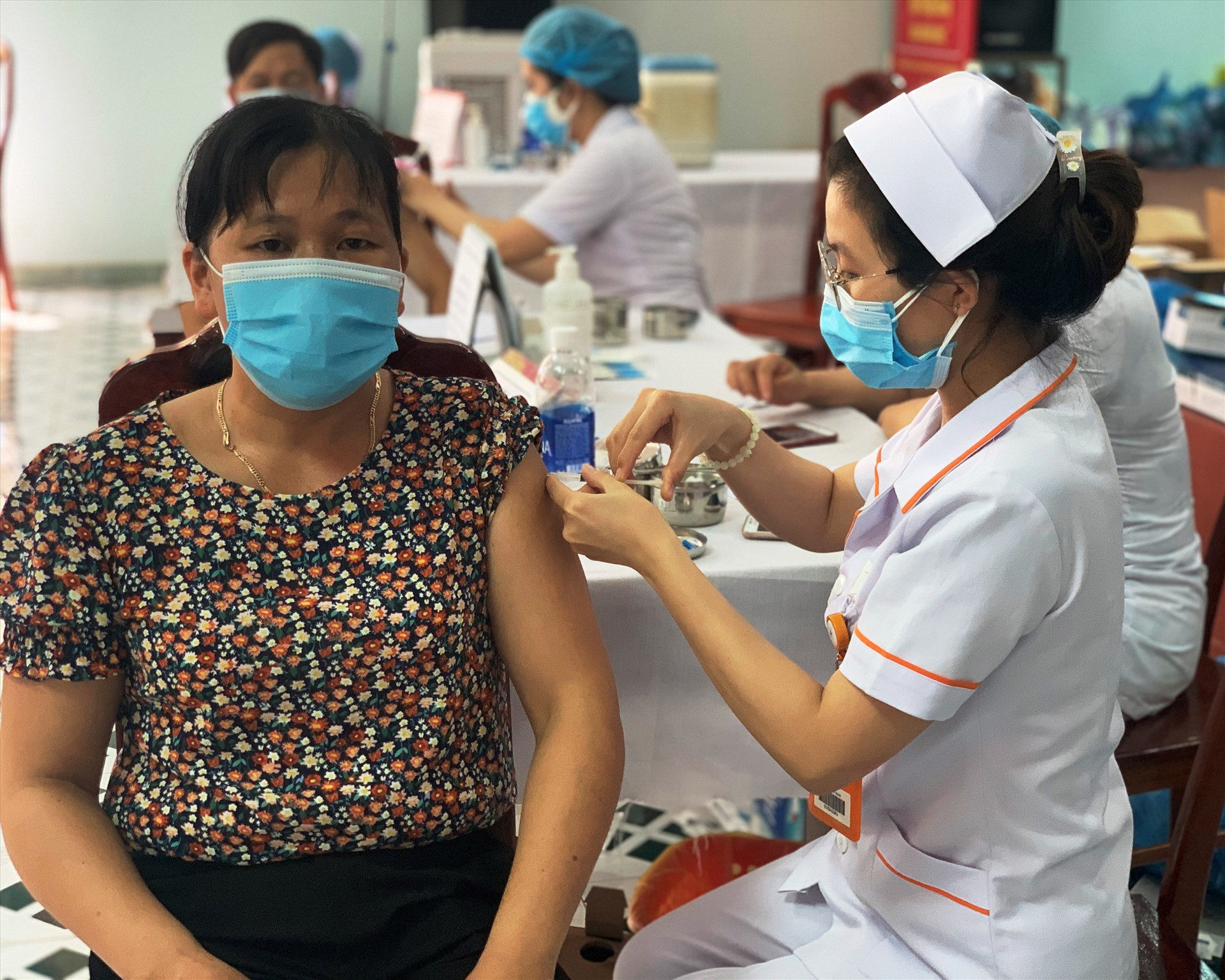 Đến thời điểm này, Duy Xuyên đã tiêm 8.793 liều vắc xin phòng ngừa vi rút SARS-CoV-2.  Ảnh: T.L