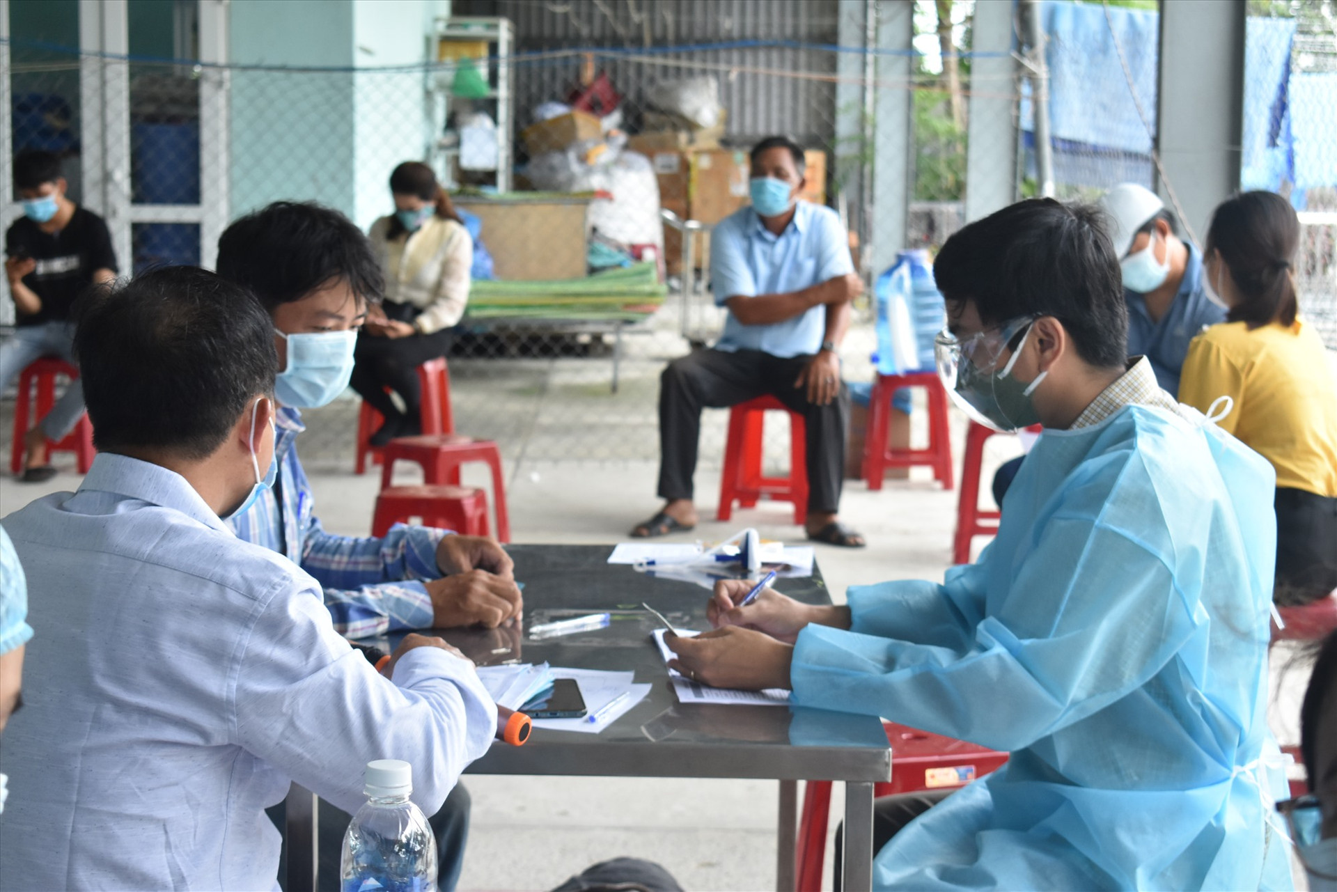 Các địa phương của Điện Bàn tăng cường xét nghiệm sàng lọc - Ảnh V.L