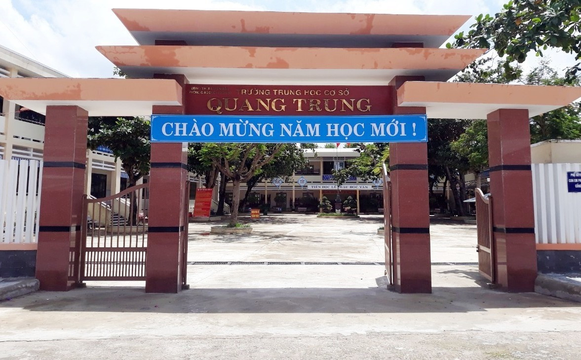 Trường THCS Quang Trung được trưng dụng làm khu cách ly tập trung - Ảnh: V.L