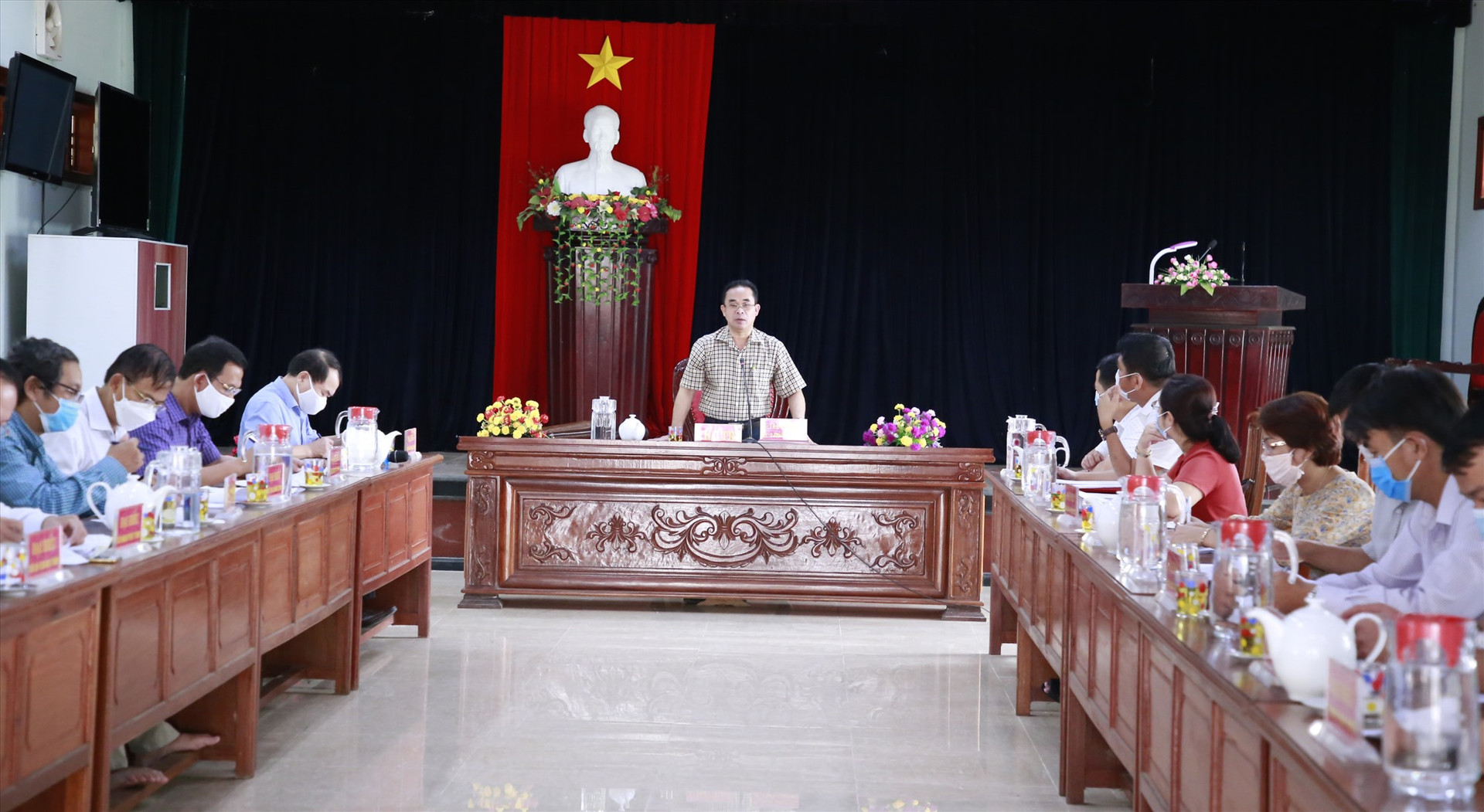 Phó Chủ tịch UBND tỉnh Trần Anh Tuấn phát biểu tại buổi làm việc. Ảnh: T.C