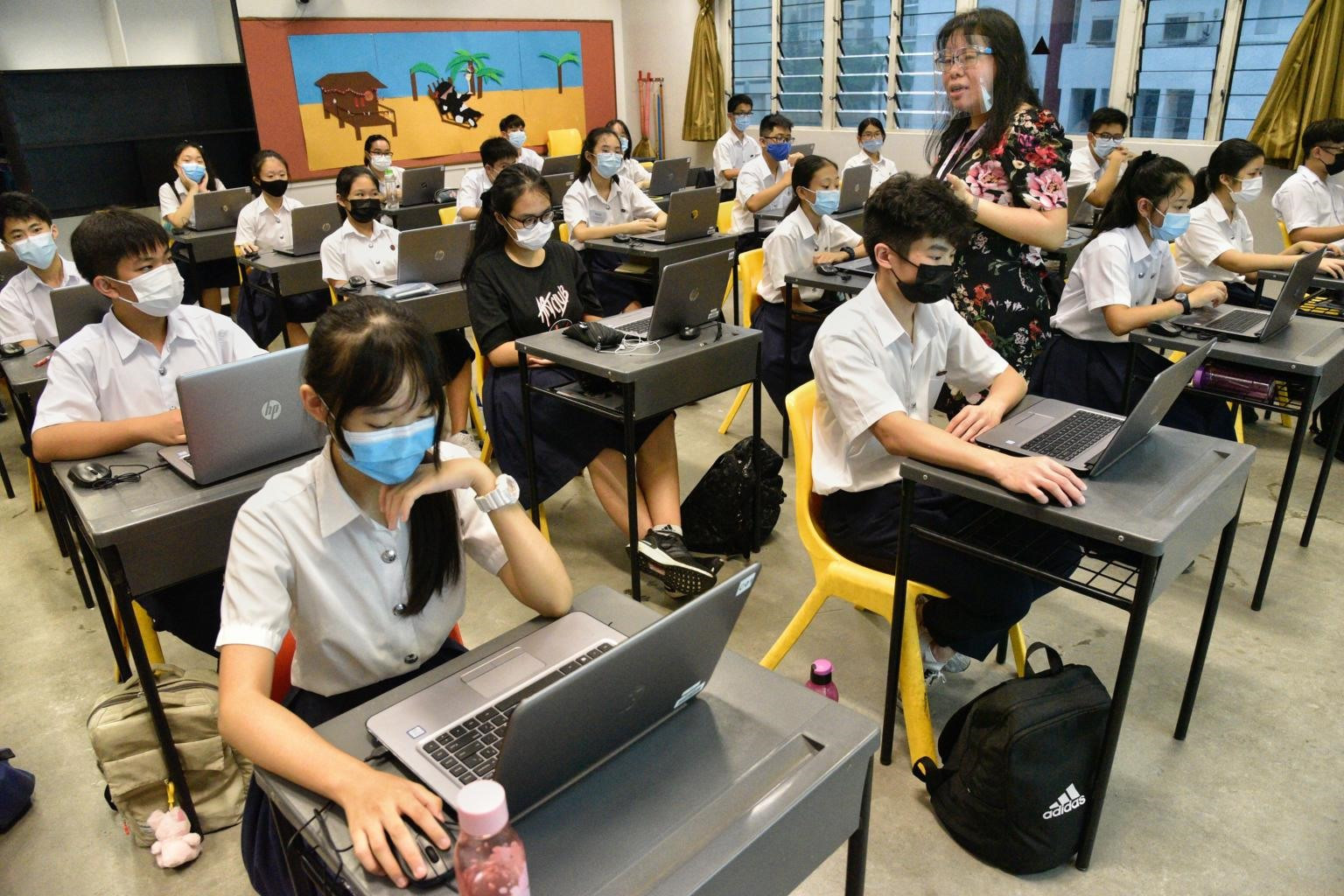 Một lớp học sử dụng công nghệ tại Singapore. Ảnh: ST
