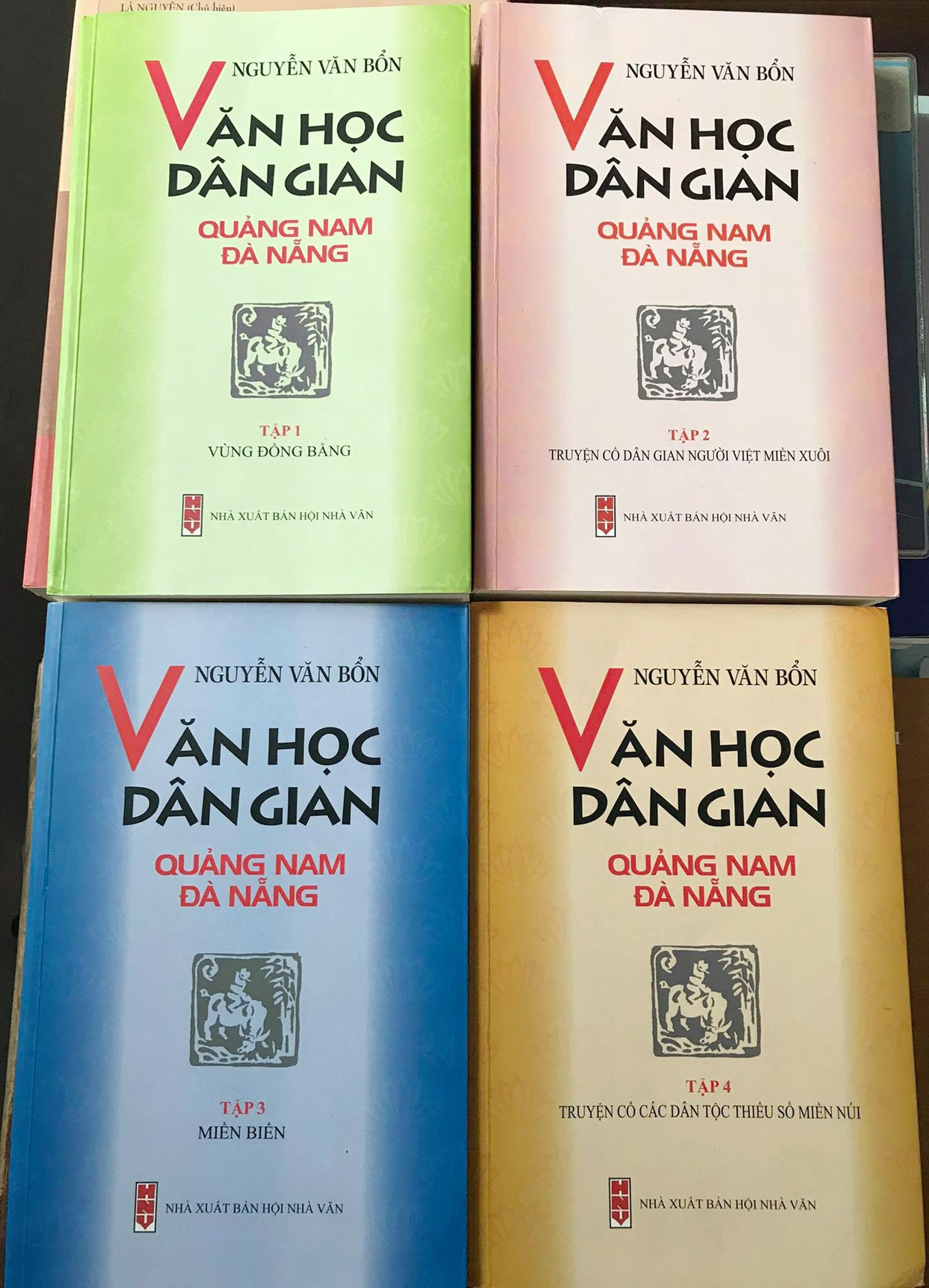 Bộ “Văn học dân gian Quảng Nam-Đà Nẵng” (4 tập) do Nguyễn Văn Bổn sưu tầm, biên khảo là một trong những công trình nghiên cứu tiêu biểu về văn học dân gian Quảng Nam.