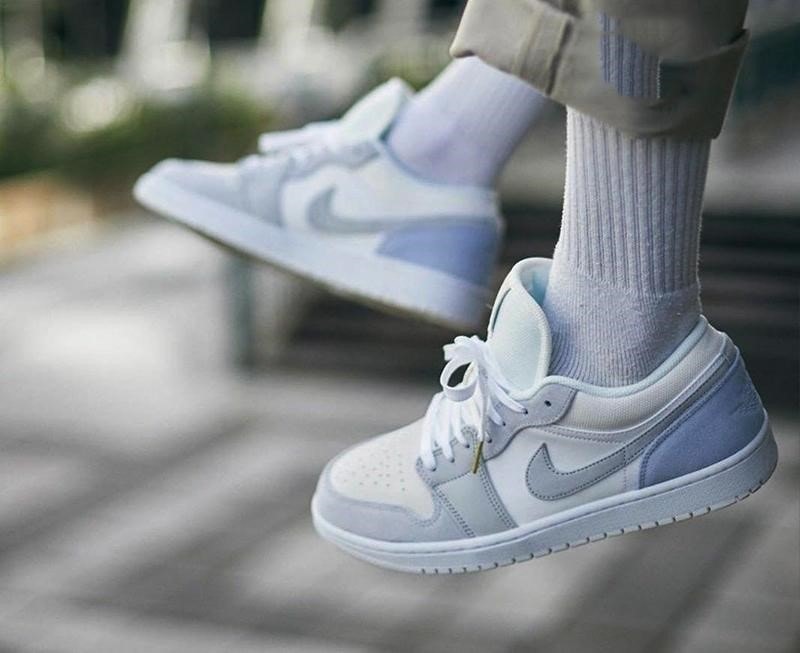 Giày Nike Air Jordan 1 Low Paris mang phong cách đường phố, năng động