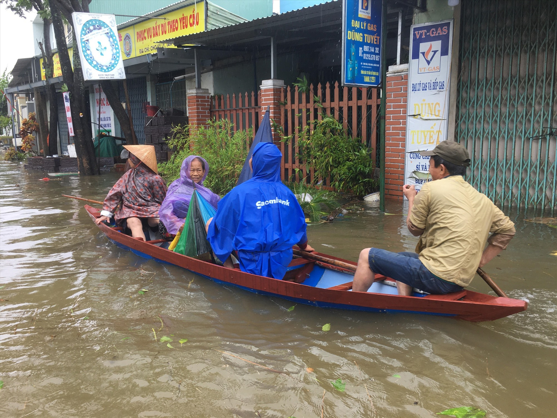 Sẽ di dời 500 hộ dân ở Tam Đàn và Tam An trong trường hợp nước lụt dâng cao. Ảnh: Đ.C