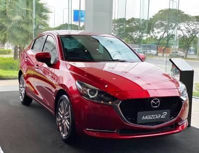 Hãng xe Mazda mới đây cũng tung thêm ưu đãi 50% phí trước bạ cho dòng xe Mazda2