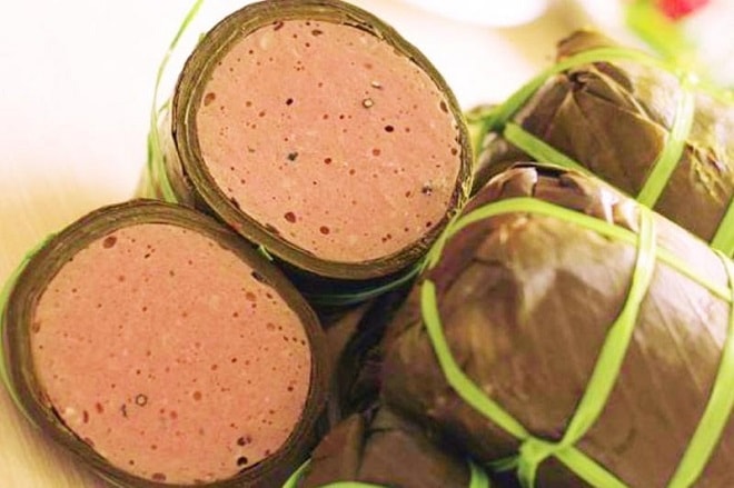 Chả bò của Bà Tâm có giá bán hợp lý nên được du khách yêu thích. 
