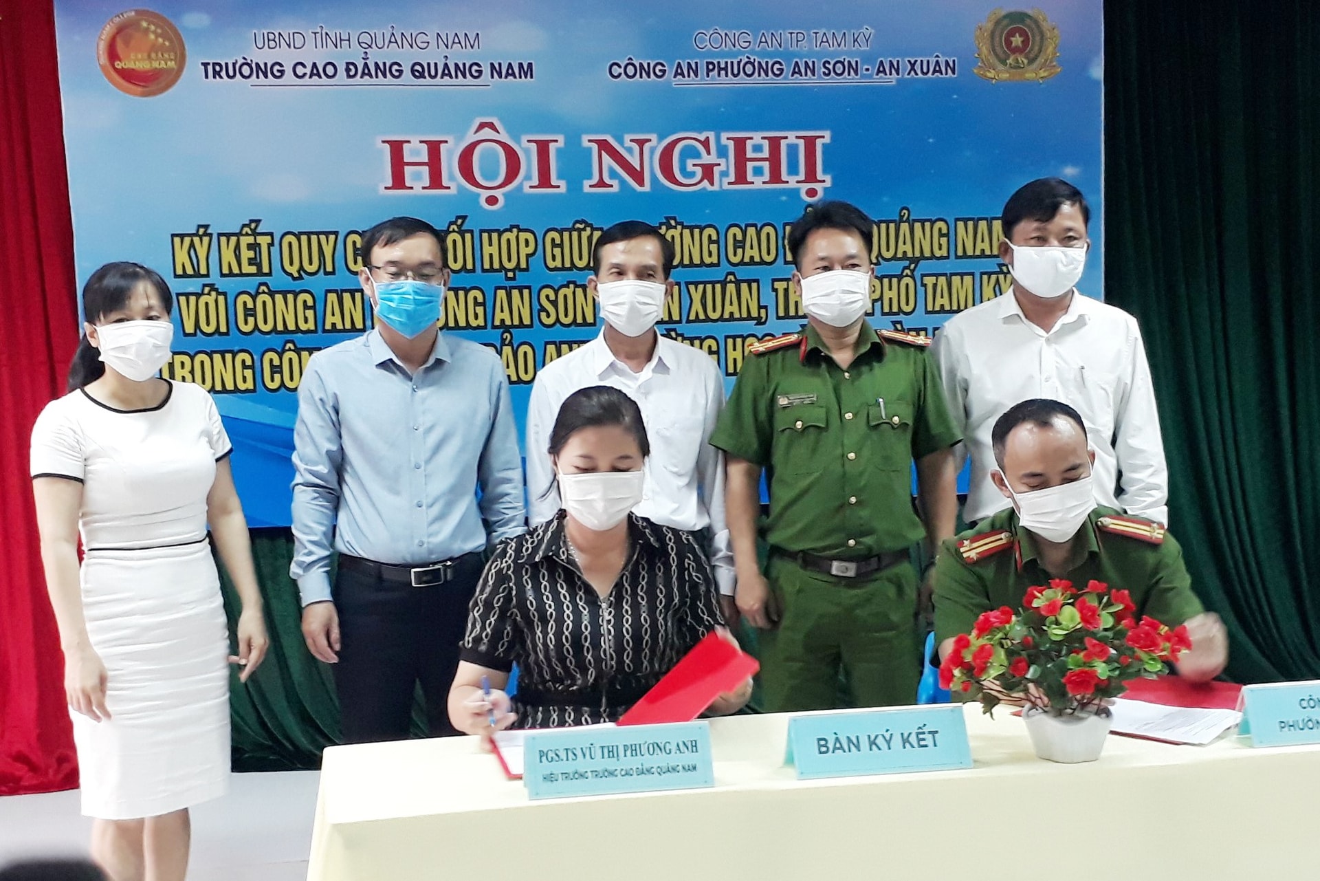 Hướng đến thành phố bình yên cần sự vào cuộc của các cơ quan, đơn vị đồng hành với lực lượng công an. Ảnh: A.S